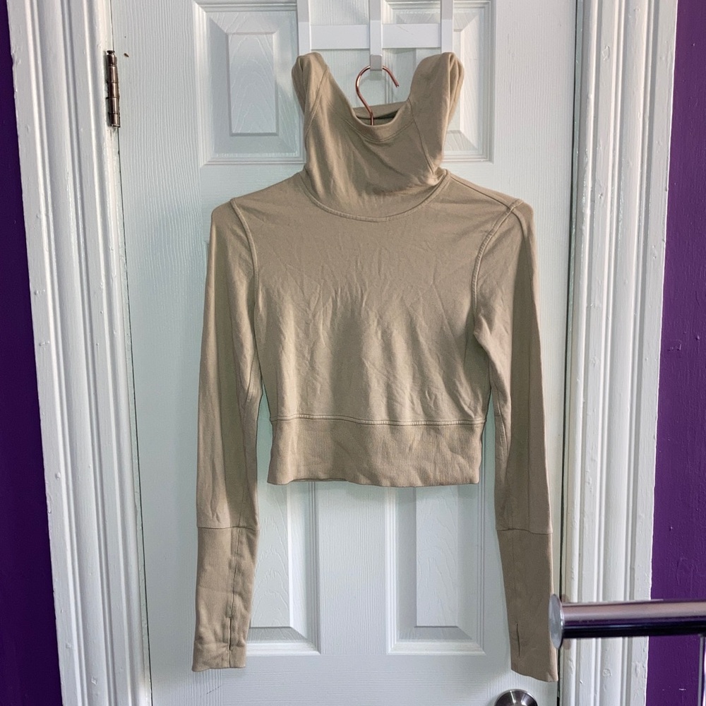 Lululemon Long Sleeve Mock‎ Neck Crop Hoodie